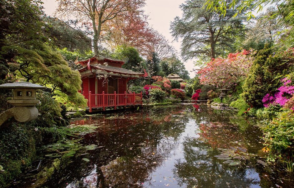 Compton Acres , , United Kingdom